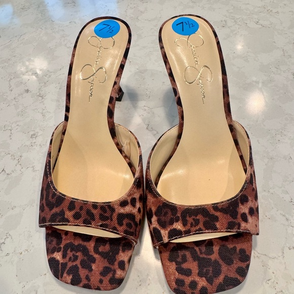 Jessica Simpson Brown Leopard Heels - Picture 1 of 5